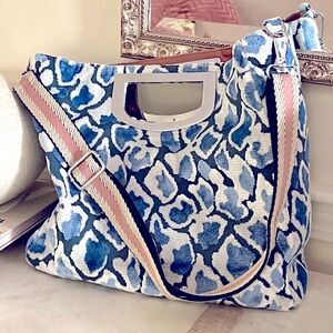 Cushette Duchess bag.